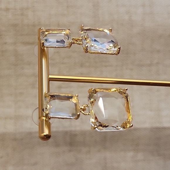 FACETED CRYSTAL DROP EARRINGS - Picture 6 of 8